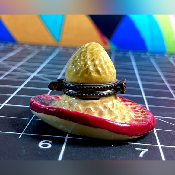 Vintage Sombrero With Lemon Wedge Limoges Style Hinged Trinket Box - Picture 9 of 12